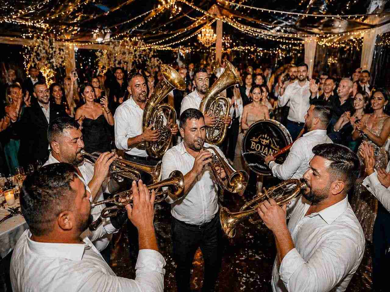 Trubači za svadbe i veselja - Top Trubači